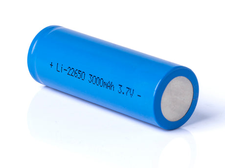 Keeppower 22650 Li-Ionen-Akku 3,6V - 3,7V mit 3000mAh Kapazität und 15A Entladestrom