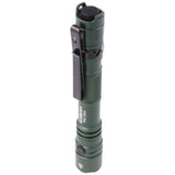AceBeam TAC 2AA LED-Taschenlampe mit max. 1.400 Lumen und is zu 304 Meter, grün, mit Akku