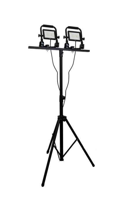 Ansmann Profi-Strahler FL20W-AC mit Stativ, 2200 Lumen, 2 Stück Baustrahler mit einem 180cm Aluminium-Stativ