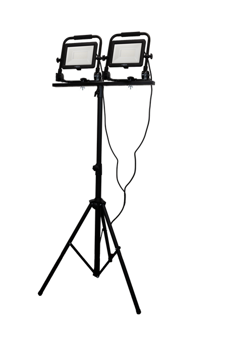Ansmann Profi-Strahler FL50W-AC mit Stativ, 5400 Lumen, 2 Stück Baustrahler mit einem 180cm Aluminium-Stativ