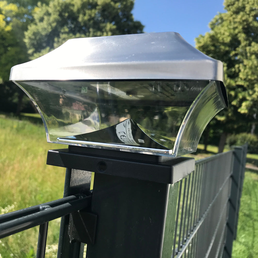 EZ Solar Zaunpfostenleuchte Solar LED Leuchte für Zaunpfähle, Garten Pfostenkappen, Zaunpfosten GL067SS in Edelstahl und Kunststoff mit 2 Adaptern