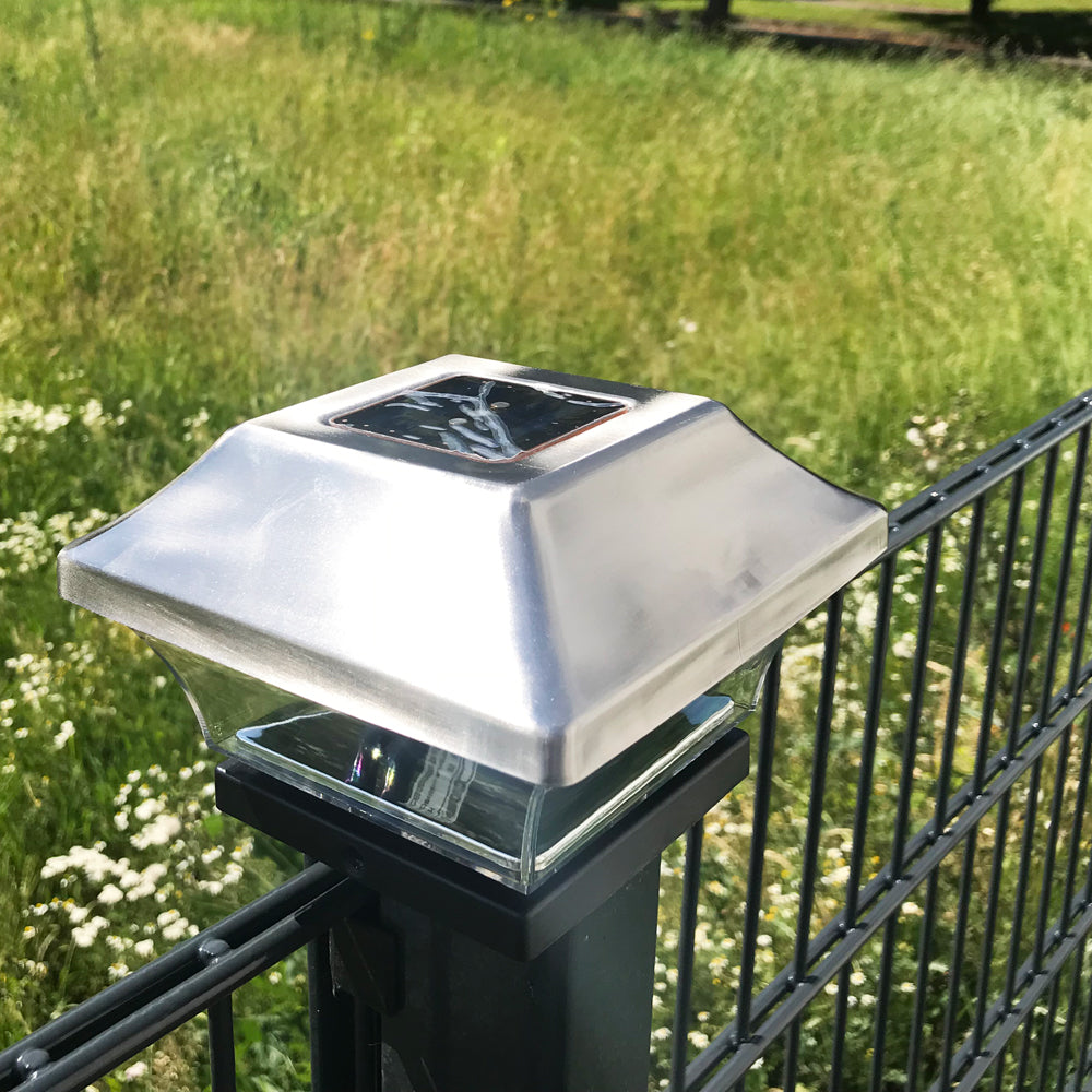 EZ Solar Zaunpfostenleuchte Solar LED Leuchte für Zaunpfähle, Garten Pfostenkappen, Zaunpfosten GL067SS in Edelstahl und Kunststoff mit 2 Adaptern