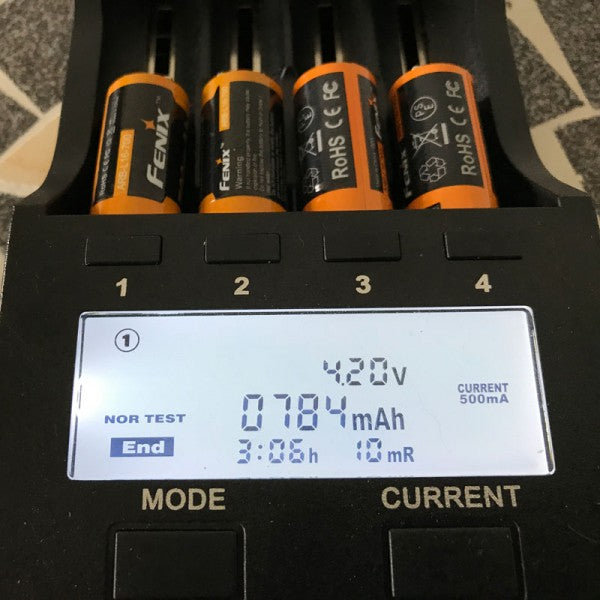 Fenix CR123 A Li-ion Batterie wiederaufladbar 3,6-3,7 Volt min.700mAh, typisch 760mAh, max. 820mAh, 35x16mm mit AkkuShop Transportbox