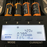 Wiederaufladbarer Arlo-Akku, 3.7 V max. 700mAh Lithium Arlo Batterien mit AccuCell Box, wiederaufladbar, passend für Netgear Arlo-Kamera VMC3030, 3230, 3330, 3430 4 Stück