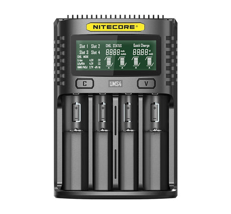 Nitecore UMS4 - intelligentes Ladegerät für Li-Ion, LiFePo4, Ni-MH, Ni-CD Akkus