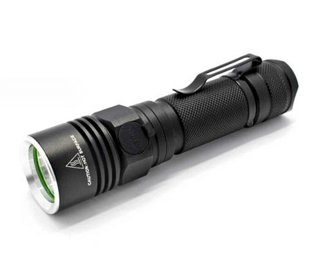 Soshine Taschenlampe TC10 mit USB Kabel