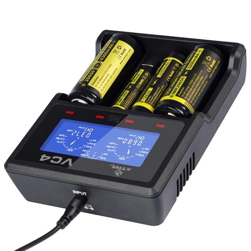Xtar VC4 18650 Li-Ion Akku und 4fach Li-Ion Schnell-Ladegerät