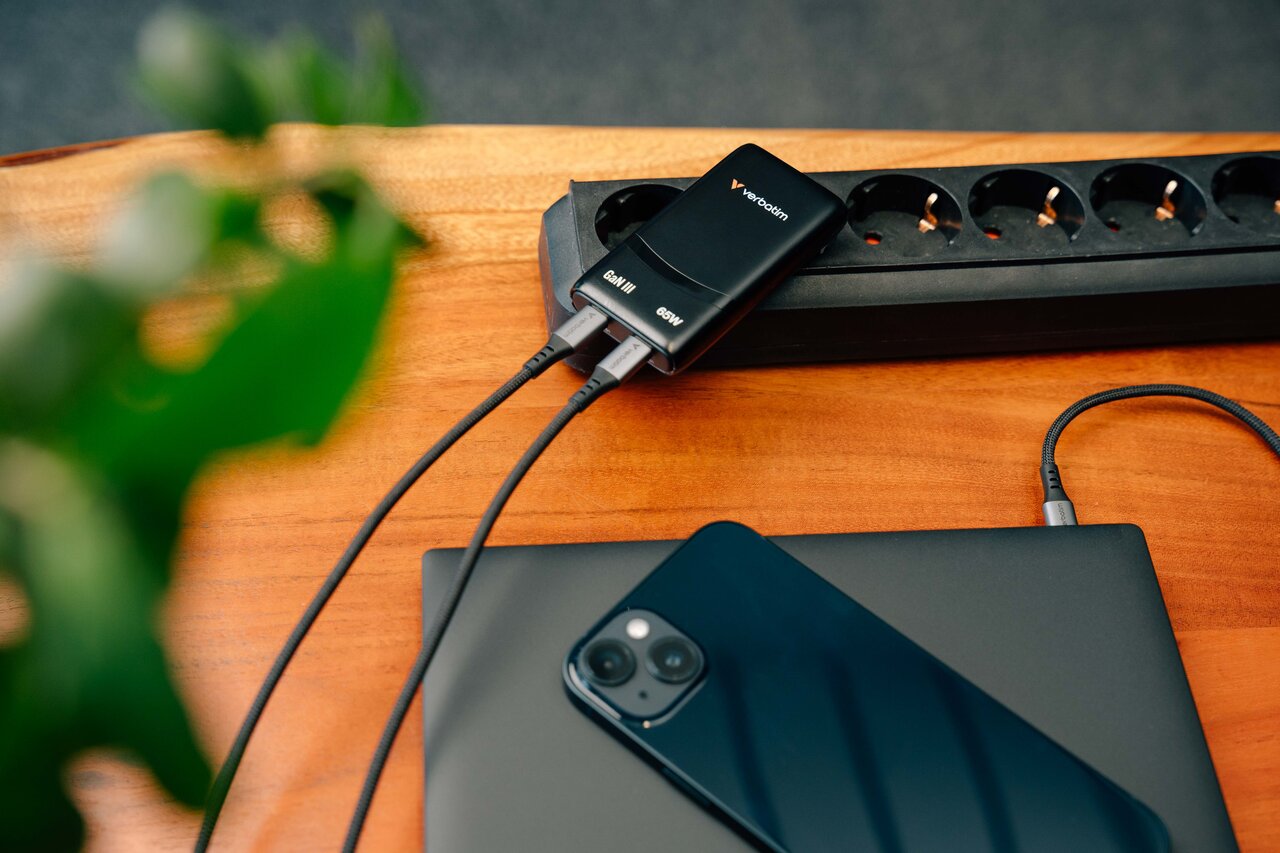 Verbatim Fold 'n’ Go GaN Charger 65W schwarz