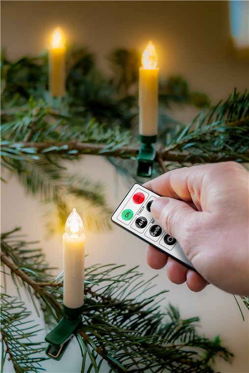 Goobay 10 kabellose LED-Weihnachtsbaumkerzen - mit Klemmen und IR-Fernbedienung für Timer, Leuchtmodi & Dimmer
