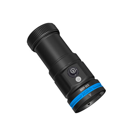 Xtar Tauchlampe D30-6000lm Set mit Ladegerät MC4S und 4x Li-Ion 18650-3500mAh Akkus